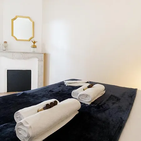 Lumiere Yourhosthelper