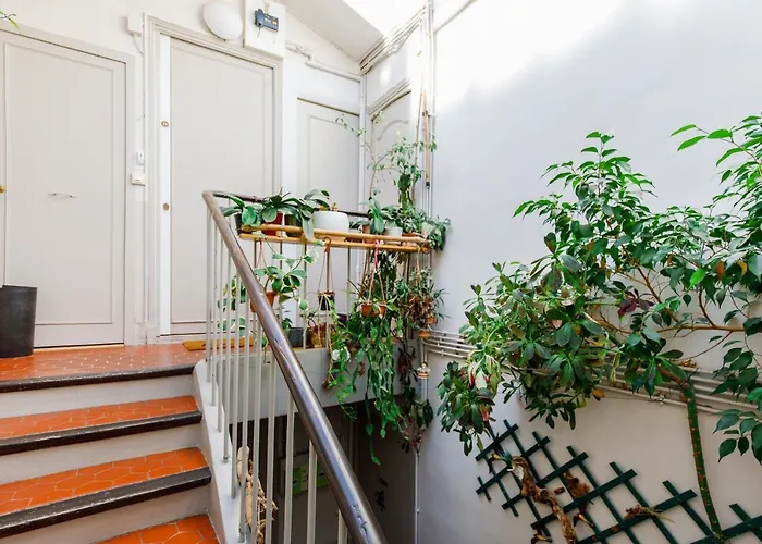 Lumiere Yourhosthelper アパート カンヌ