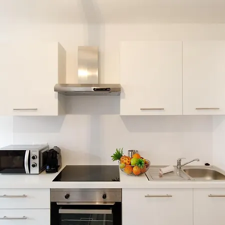 Lumiere Yourhosthelper Апартаменты Канны